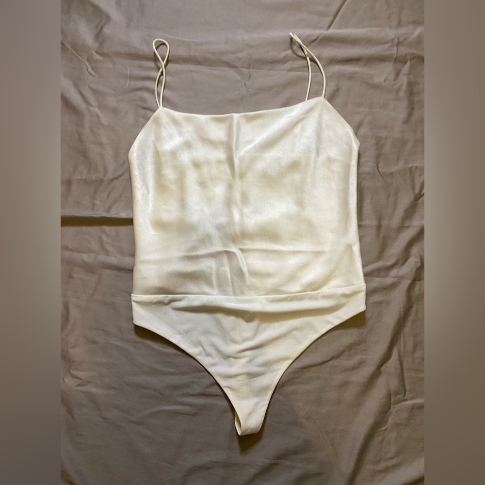 Alice+Olivia Cream with Soft Fabric and Classic Style bodysuit Size XL